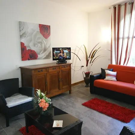 Cortile Medievale Apartment *